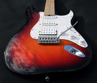 FA130S-CHM-HSS    	Faber Strat, cherry sunburst