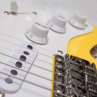 STCH VY          Faber Strat, US Alder body, Canadian Hard Rock Maple Neck