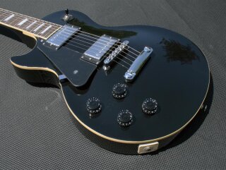 LSCL BB 	Faber LP Standard Modell, Lefthand, Black, Mahagony 2-pcs. body, Mahagony neck